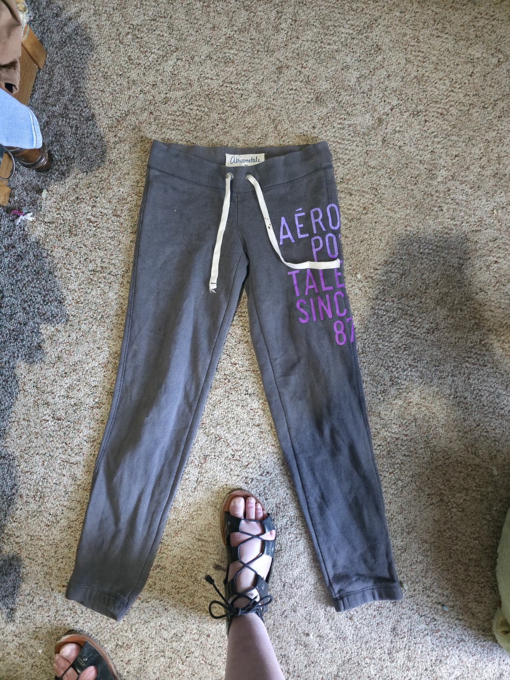 Aeropostale Girls' Black Logo Jogger Pants - Picture 2 of 2